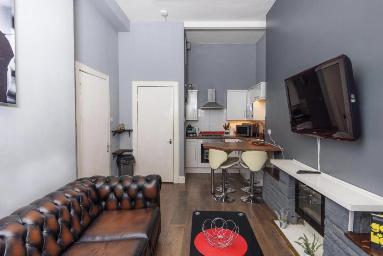 Warm Apartment By Holyrood Palace! Эдинбург Экстерьер фото